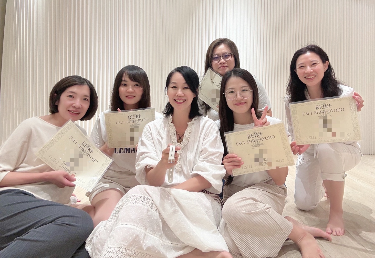 Brenda 老師與學員結業合照
